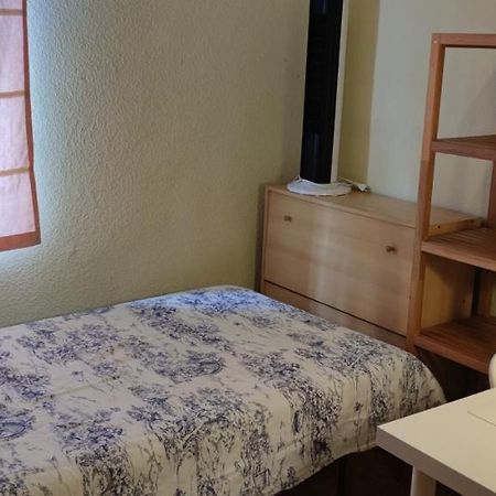 Habitacion Individual En Apartamento Centrico Madrid Eksteriør billede