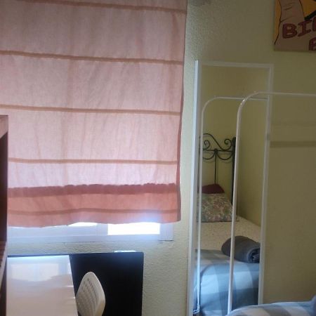 Habitacion Individual En Apartamento Centrico Madrid Værelse billede